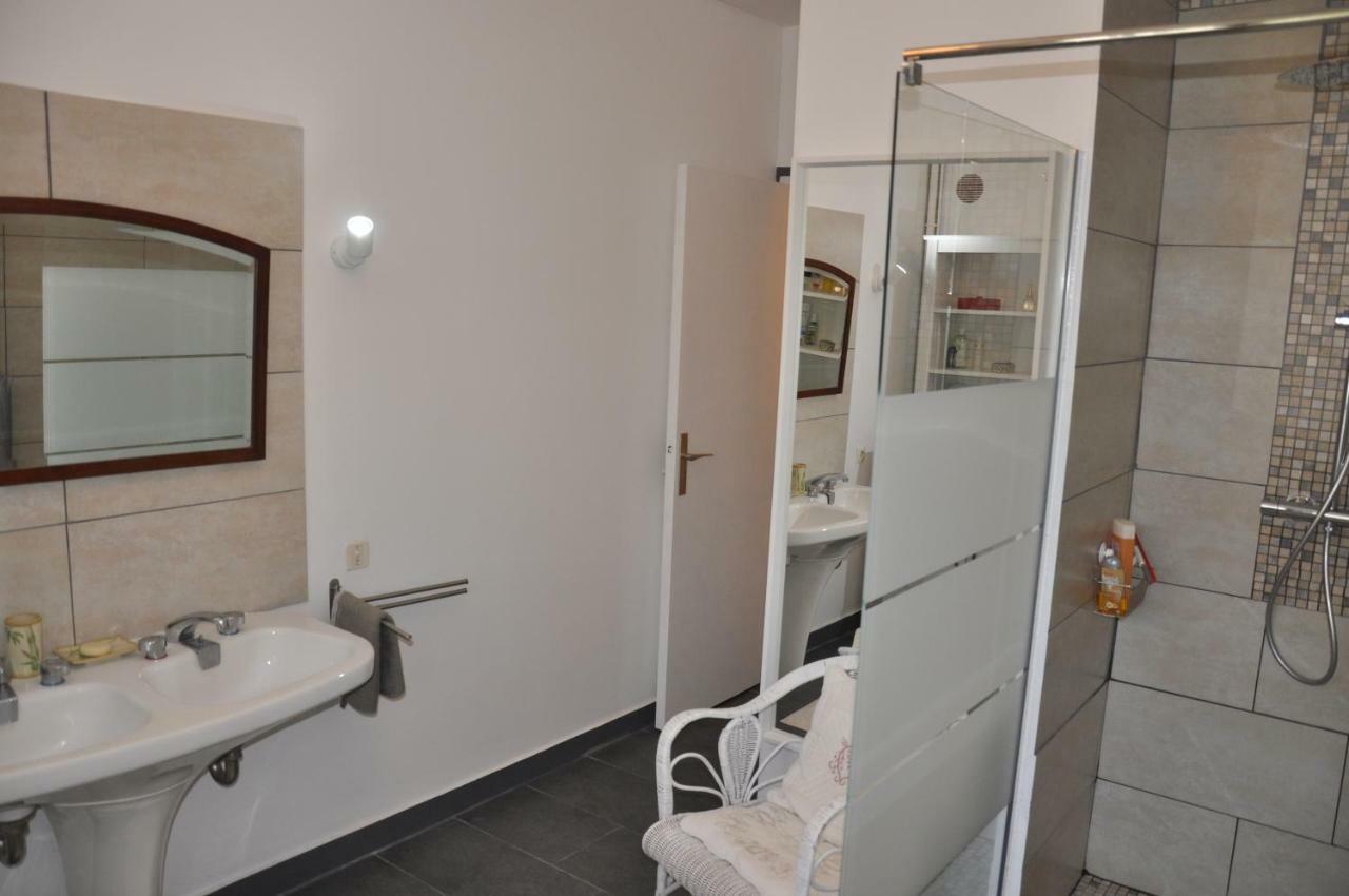 Apartamento Chez Cyril Et VI Saint-Règle Exterior foto